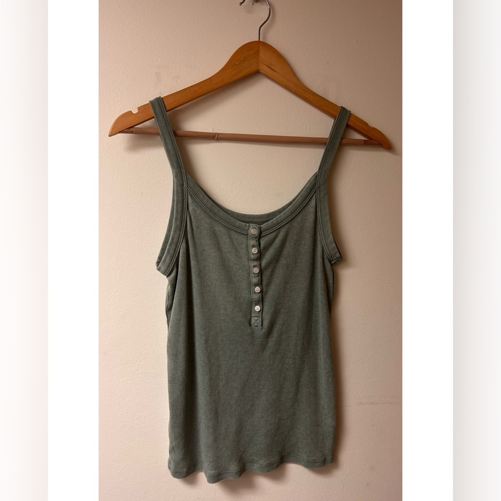 Aerie Tank
